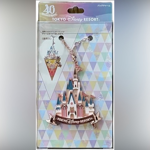 TOKYO DISNEY Resort 40th Anniversary Dream Go Round Cinderella Castle Bag CHARM - Picture 2 of 9